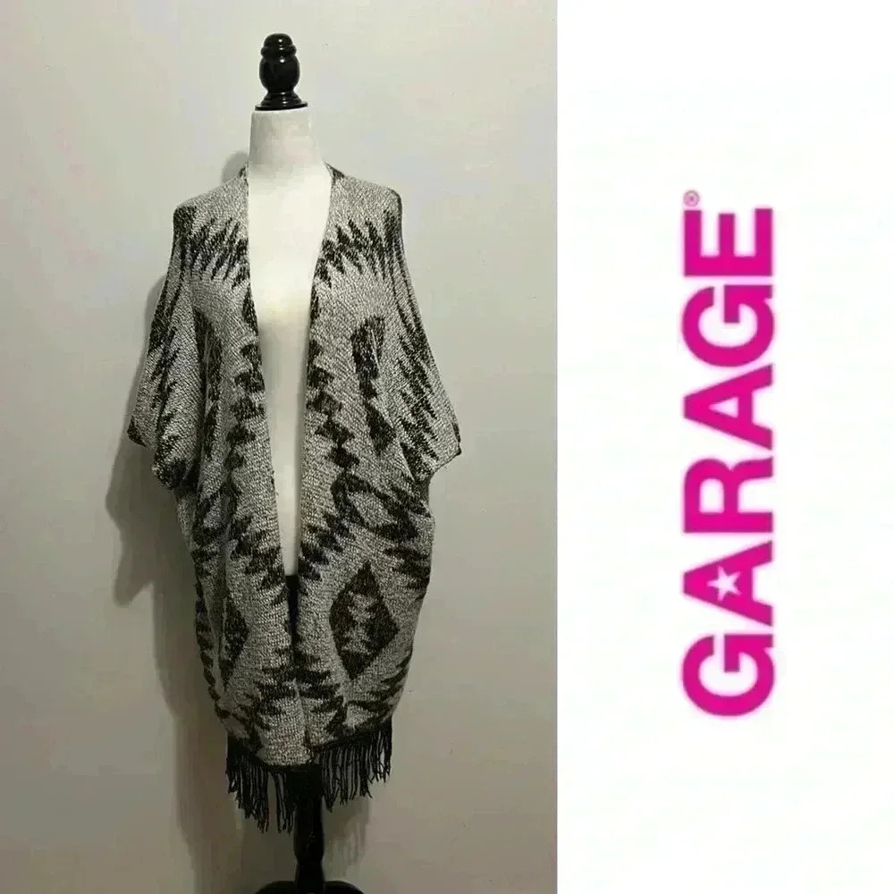 BNWOT Garage cardigan/poncho sweater Xs-S - Picture 2 of 6